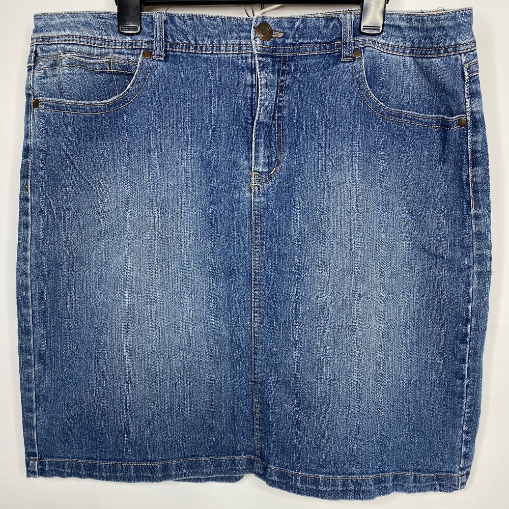 Bandolino Blue Jean Skirt  Classic Fit 5 Pockets Front Slit Skirt  size 16